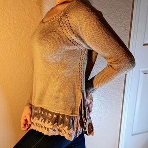 Frenchi long sleeve knitted shirt with lace hem